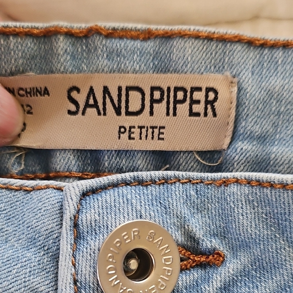 Sandpiper-Floral Embroidered Distressed Jeans- Size 8P - Picture 7 of 9